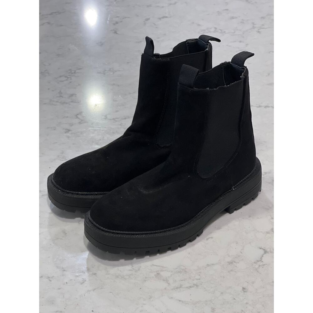 Sincerly Jules Women’s Chelsea Faux Suede Ankle Pull‎ On Chunky Boots Size 6.5